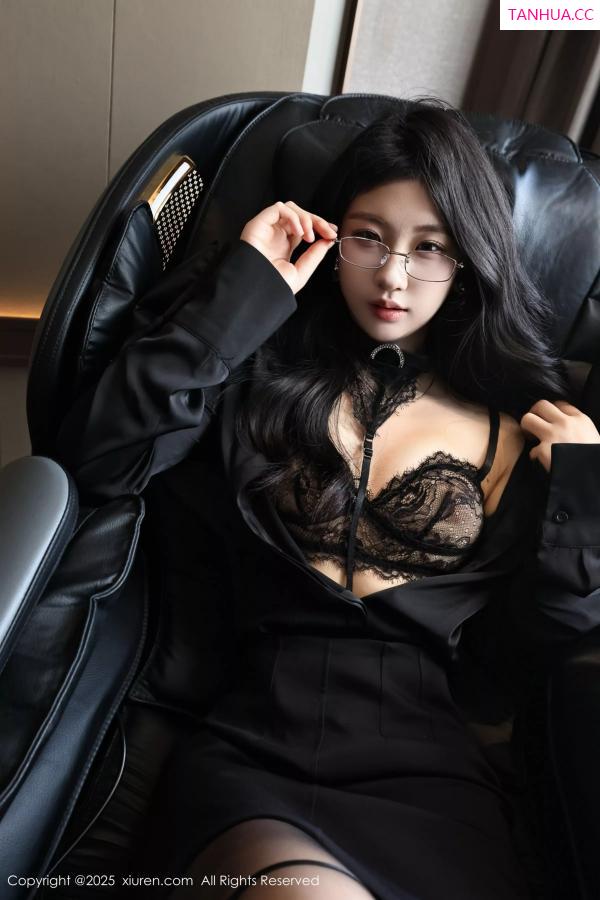   [XiuRen]高清写真图 2025.04.18 No.10167 小芭乐 黑色OL第21张图片
